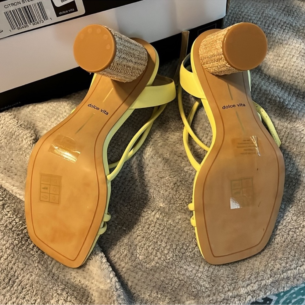 Dolce Vita Citron Stella Women’s Sandals - Picture 4 of 4